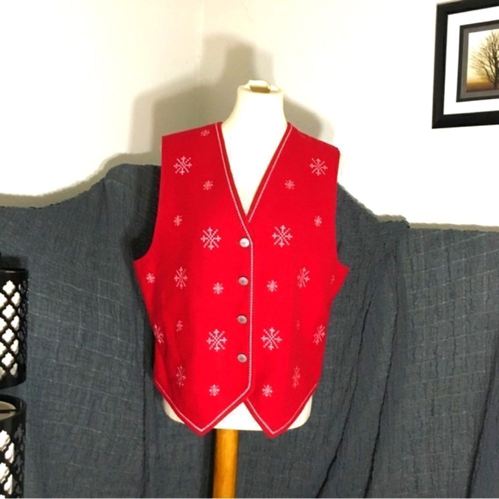 Karen Scott Christmas Red Vest Size Large